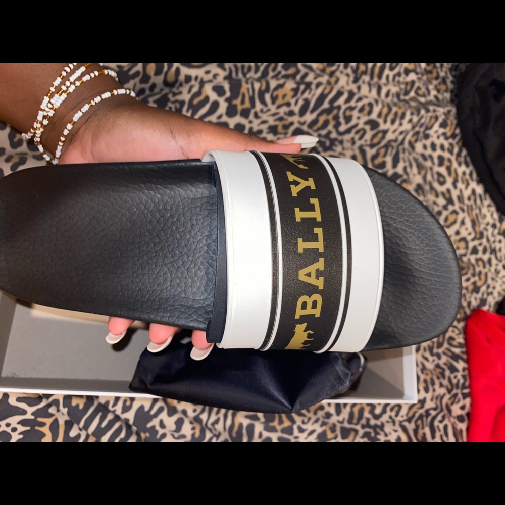 Bally slides